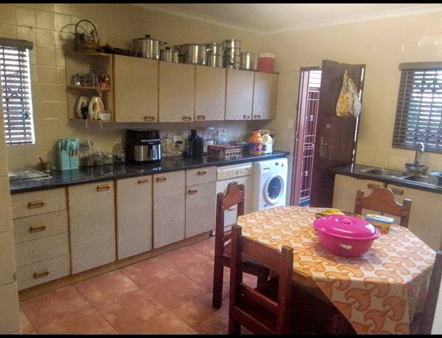 4 BEDROOM FREEHOLD FOR SALE IN KAGISO